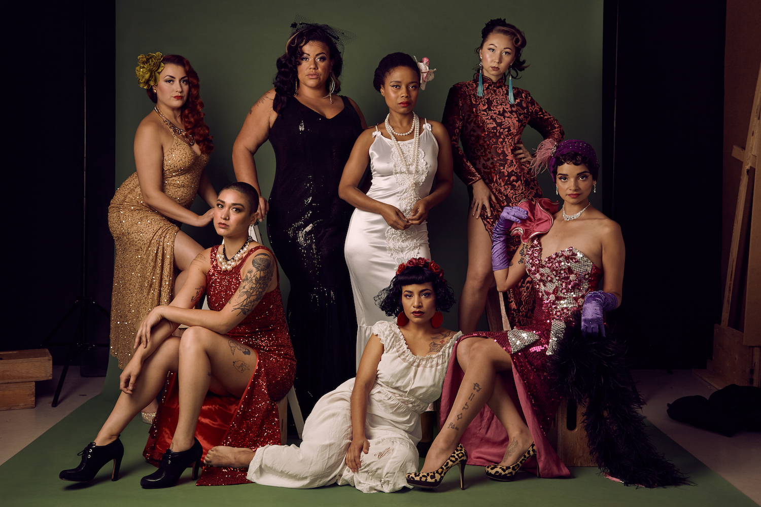 Les Femmes Fatales. Seven women and non-binary burlesque dancers